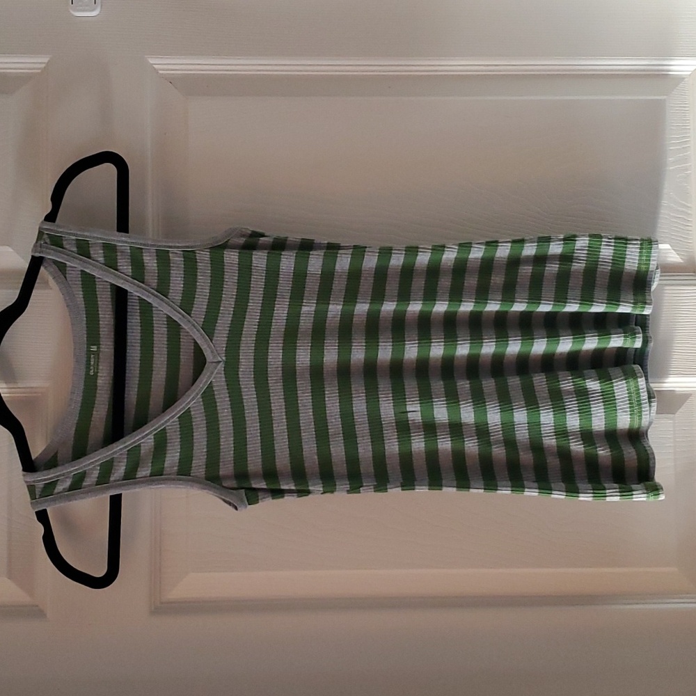 Old Navy women's tank top.  Size medium.